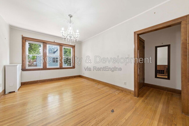 Building Photo - 3938 N Lockwood Ave