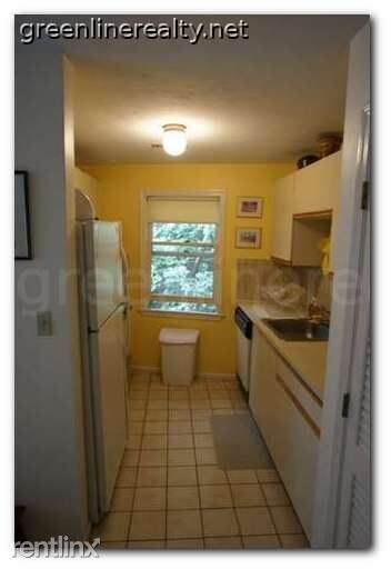 Building Photo - 306 Tappan St