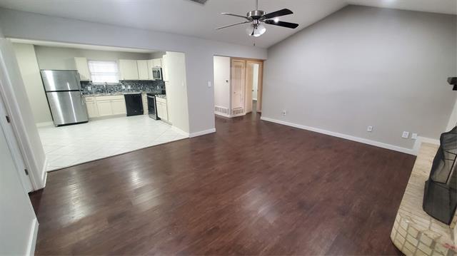 Foto del edificio - 5125 Cloyce Ct