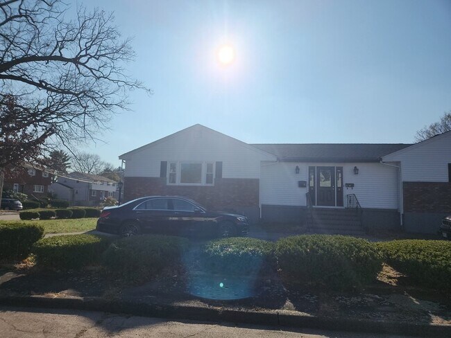 Building Photo - 3 Blakely Cir