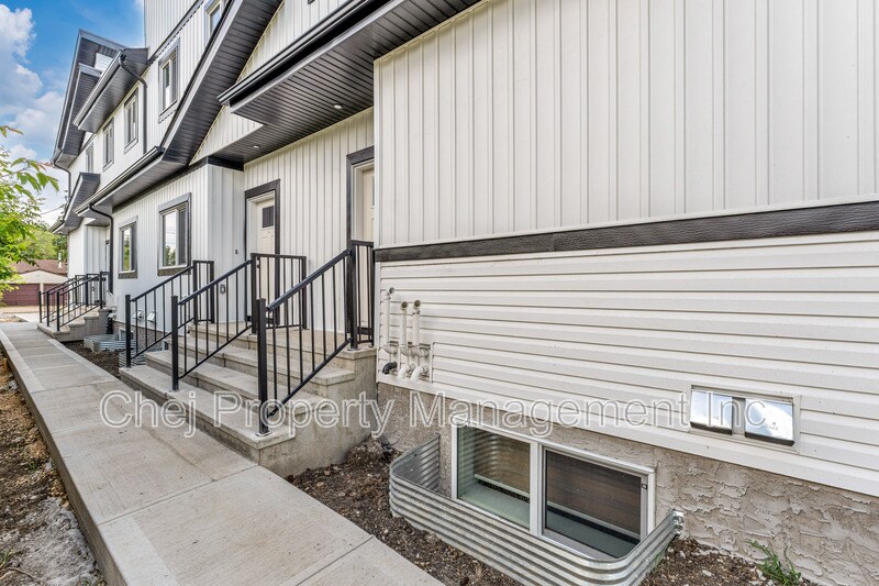 Photo principale - 15935-15106 106 Ave NW