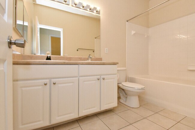 Building Photo - 4340 NW 48th St
