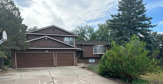 Building Photo - 6955 Mikado Ln