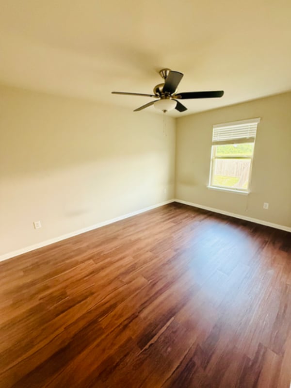 Foto del edificio - 400 Eagle Brook Ln