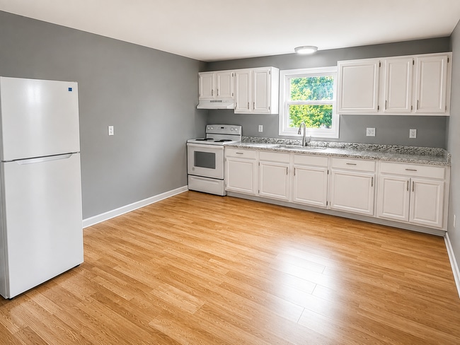 Building Photo - 39 Elmview Cir