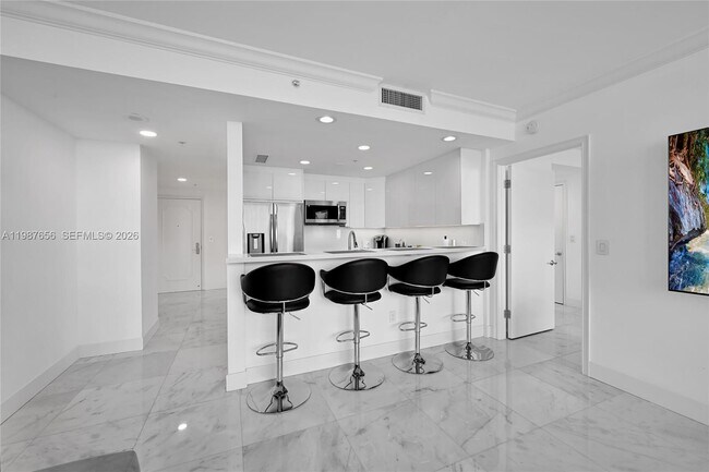 Foto del edificio - 3350 SW 27th Ave