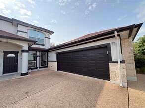 Building Photo - 1213 Delsie Dr