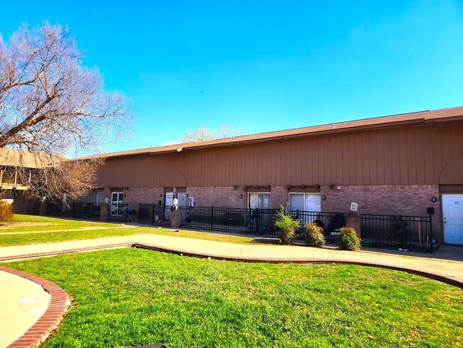 Foto del edificio - 3 Bed 2.5 Bath Apt NW OKC