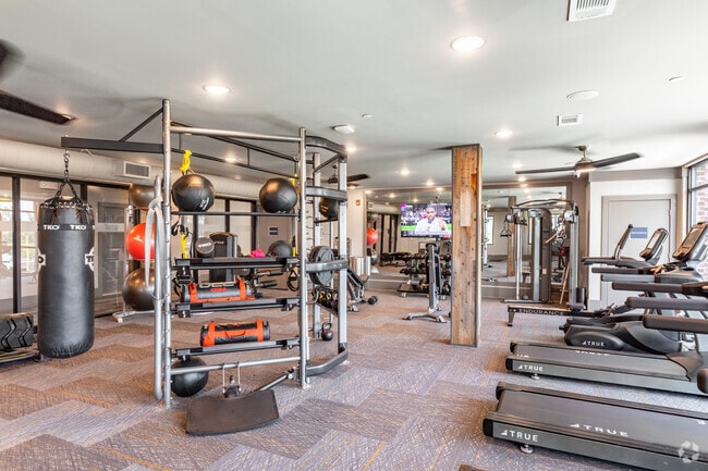 Gimnasio - Fieldhouse Apartments