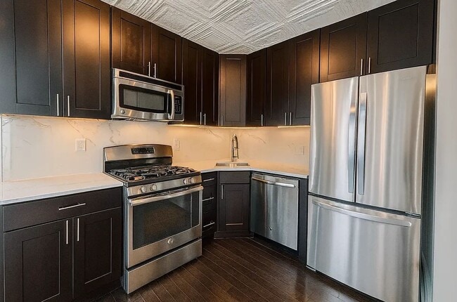 Building Photo - 64 Delancey St
