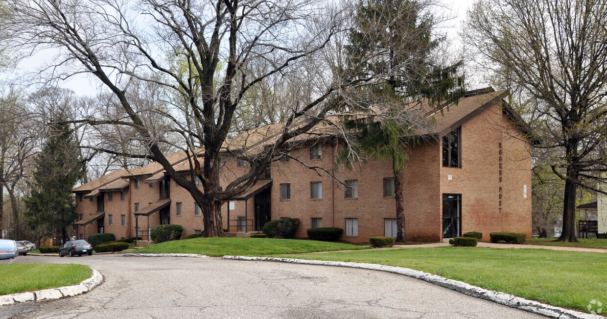 Primary Photo - Rogers Post Apartments