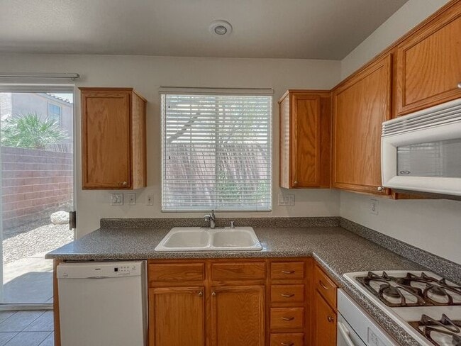 Building Photo - **COMING SOON 07/18/2025**UPDATED 4 Bedroo...
