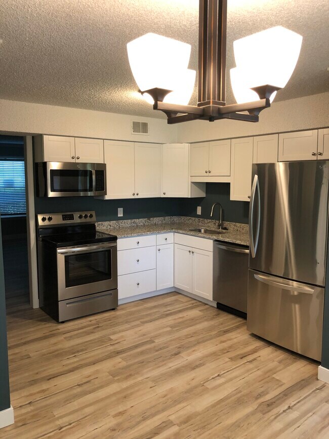 Building Photo - 212 Blue Ridge Dr