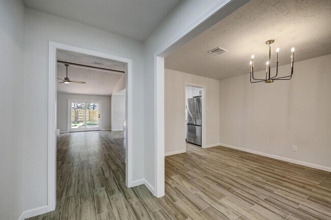 Foto del edificio - 9723 Galston Ln