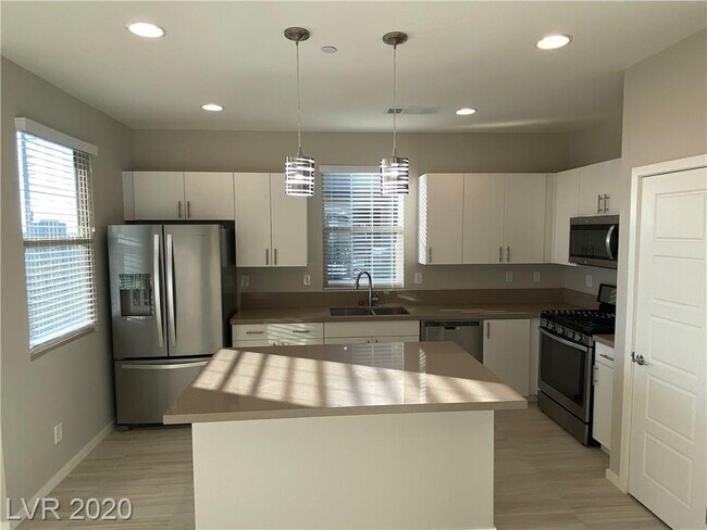 Foto del edificio - 11230 Hidden Peak Ave