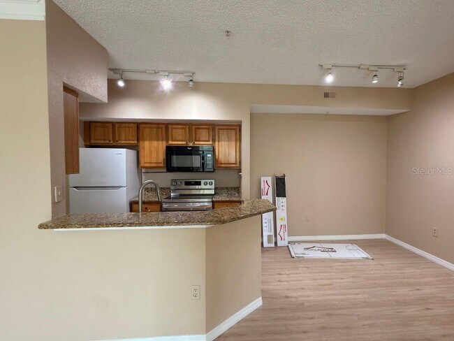 Foto del edificio - 13025 Mulberry Park Dr
