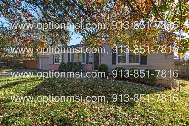 Building Photo - 1/2 month free if moved in by December 22n...