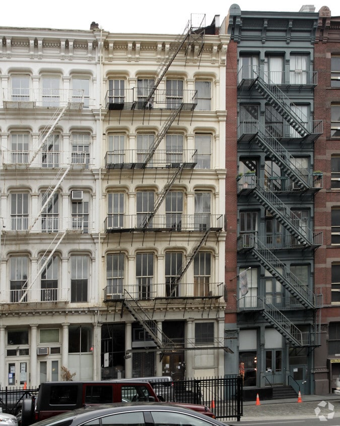 Building Photo - 10 Greene St