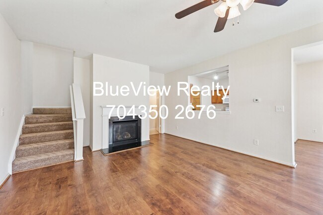 Foto del edificio - 8605 Redding Glen Ave