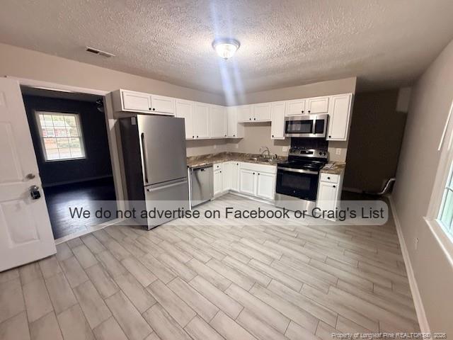 Building Photo - 2243 Delta Dr