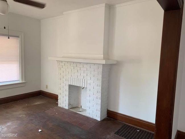 Building Photo - 31 Pointview Ave