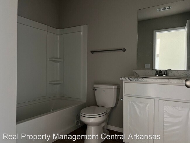 Building Photo - 4 br, 2 bath House - 118 Angel Circle