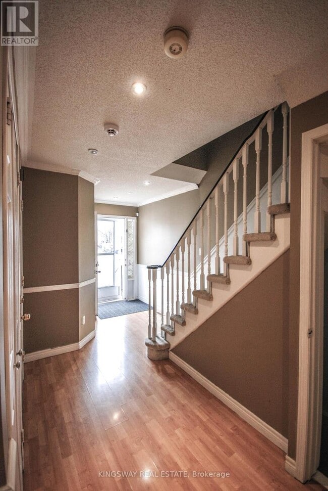 Building Photo - 1485 Torrington Dr