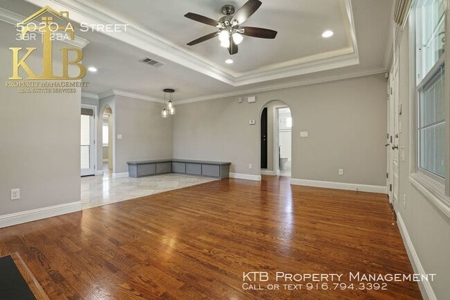 Foto del edificio - Remodeled  3-bedroom classic in East Sac.