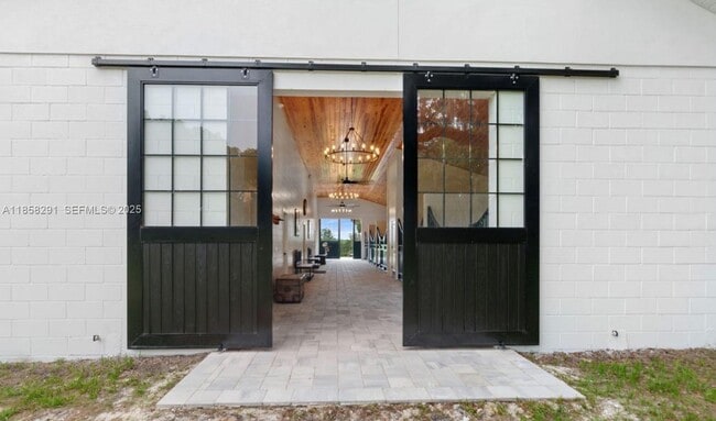 Building Photo - 20925 NW 100th Avenue Rd