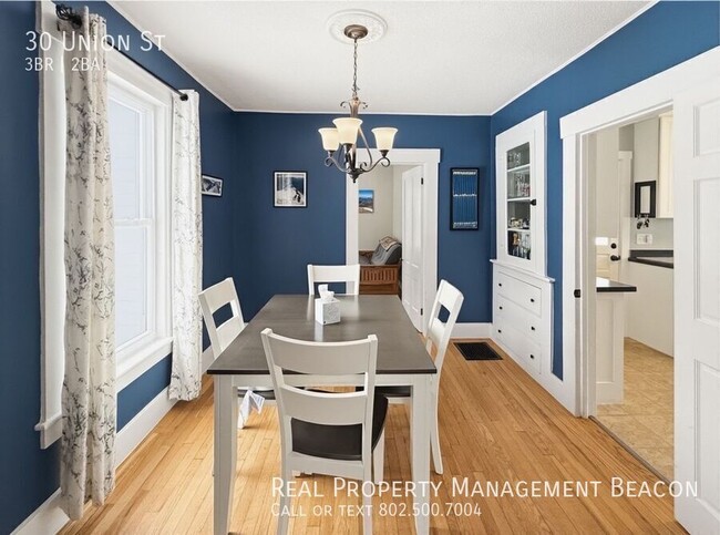 Building Photo - 30 Union St