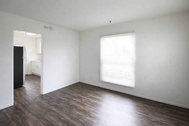 Foto del edificio - OPEN HOUSE: 10/25 1:30-2:30PM ~ 1BR Cottag...