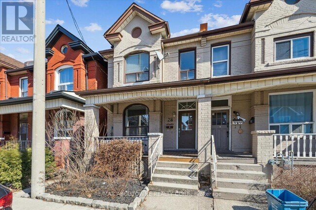 Building Photo - 28 St Matthews Ave
