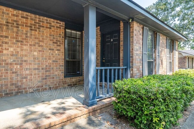 Building Photo - 4591 Hickory Dr