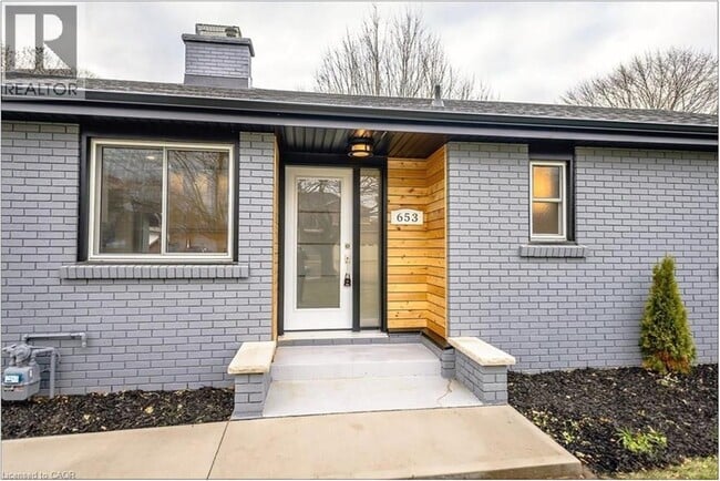 Building Photo - 653 Geneva St