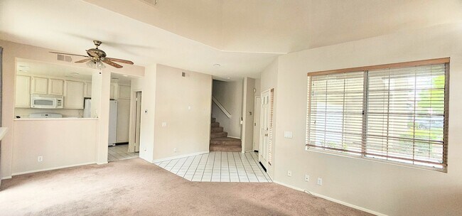 Foto del edificio - Gorgeous 2Bed 2 car garage with Laundry- P...