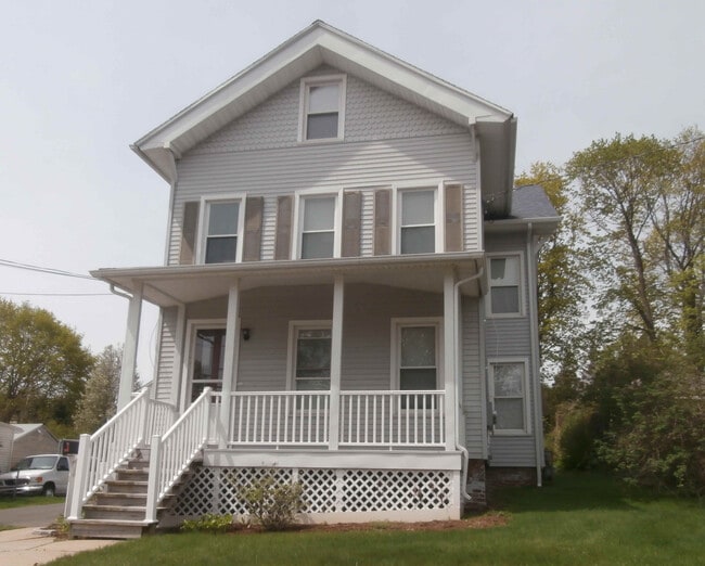 second floor apartment - 74 Hopson Ave