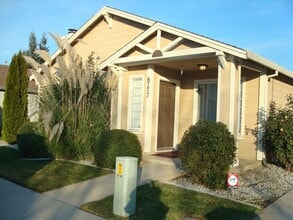 Building Photo - 6777 Alamar Way