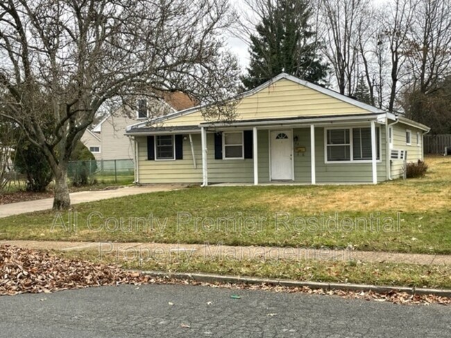 Building Photo - 22 Dorset Dr