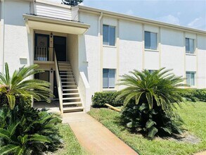 Building Photo - 134 Cypress Ct