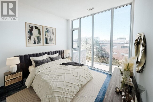 Building Photo - 705 Davis Dr