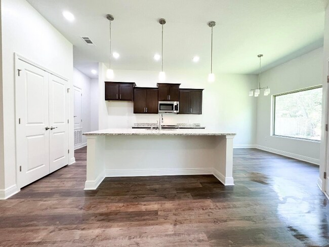 Foto del edificio - 2315 Bergren Rd