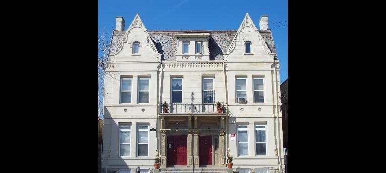 Building Photo - 2527 Gilbert Ave