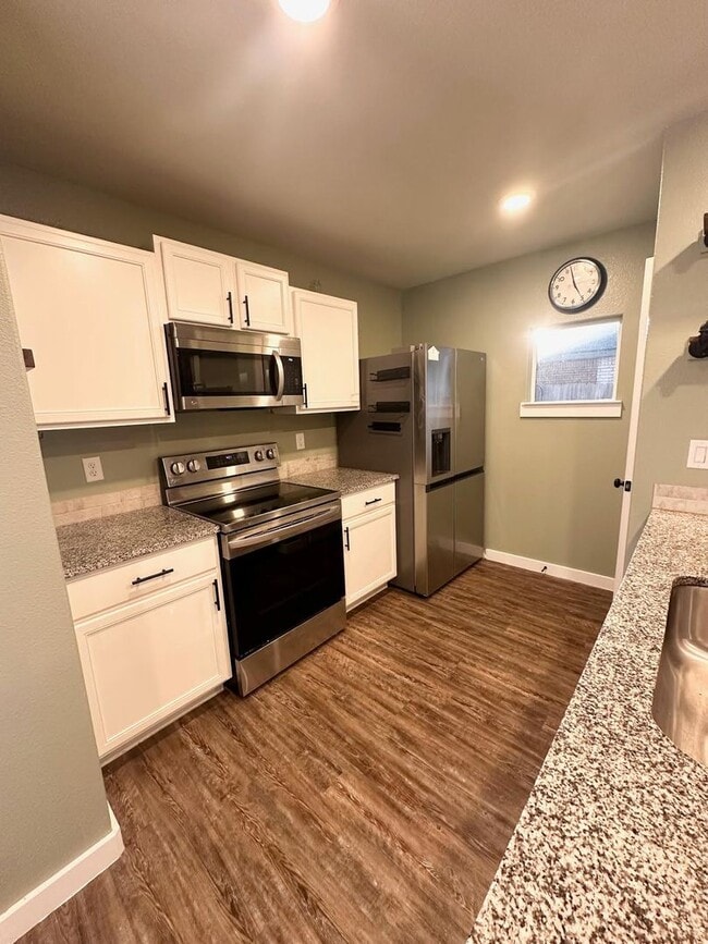 Foto del edificio - 2 Bed 2 Bath House Furnished!