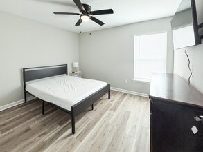 Building Photo - 515 Old Spanish Trail