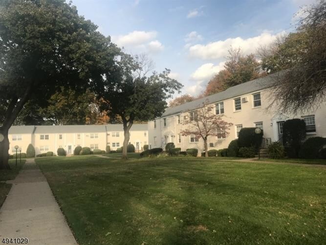 Primary Photo - 6 Girard Pl