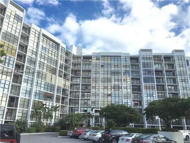 Foto del edificio - 800 Parkview Dr