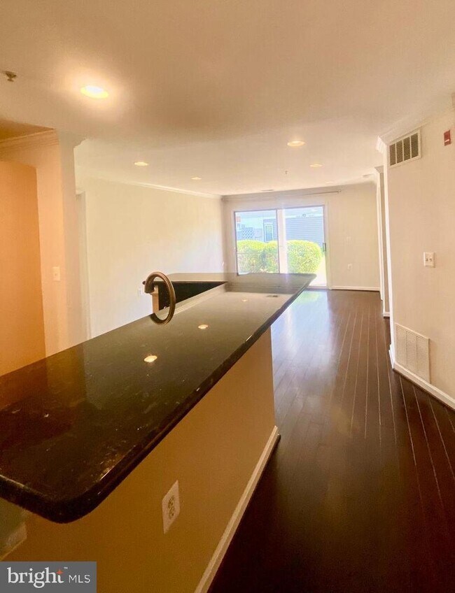 13306 Kilmarnock Way Unit 1N, Germantown, MD 20874 Room for Rent in