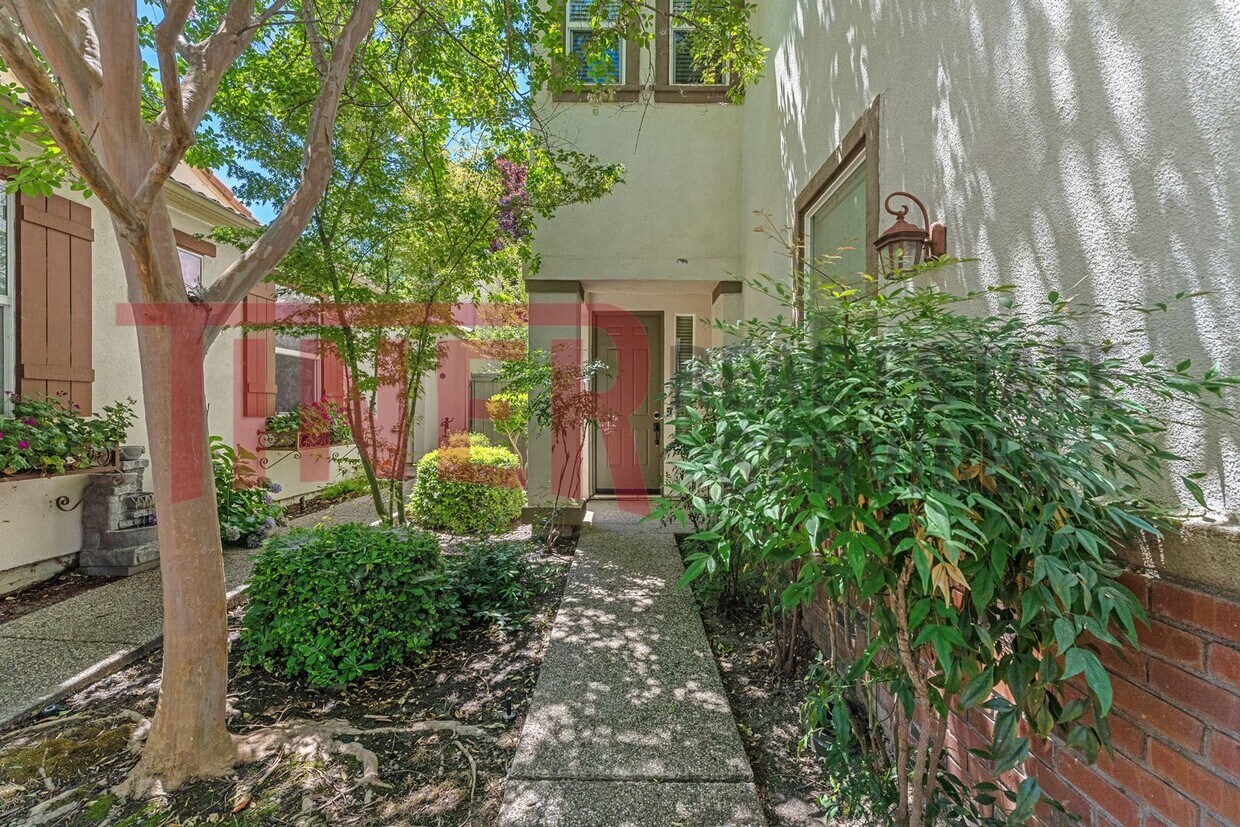 Primary Photo - North Natomas 3 Bedroom Home with new carp...