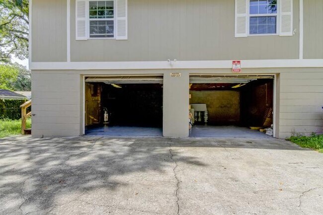 Building Photo - 2 bedroom in Tampa FL 33604