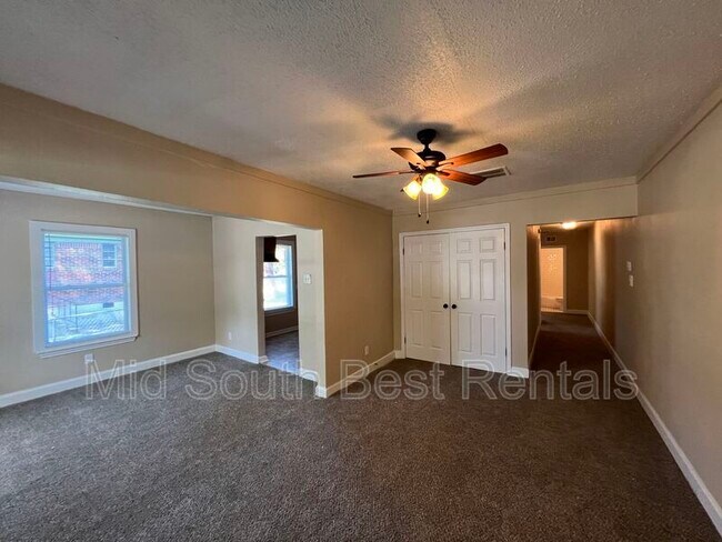Foto del edificio - 3192 Hardin Ave